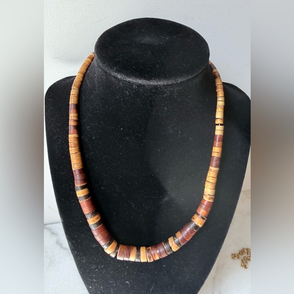 Handcrafted Brown Wood Disc Bead Necklace - Women Jewelry vintage - Picture 3 of 8